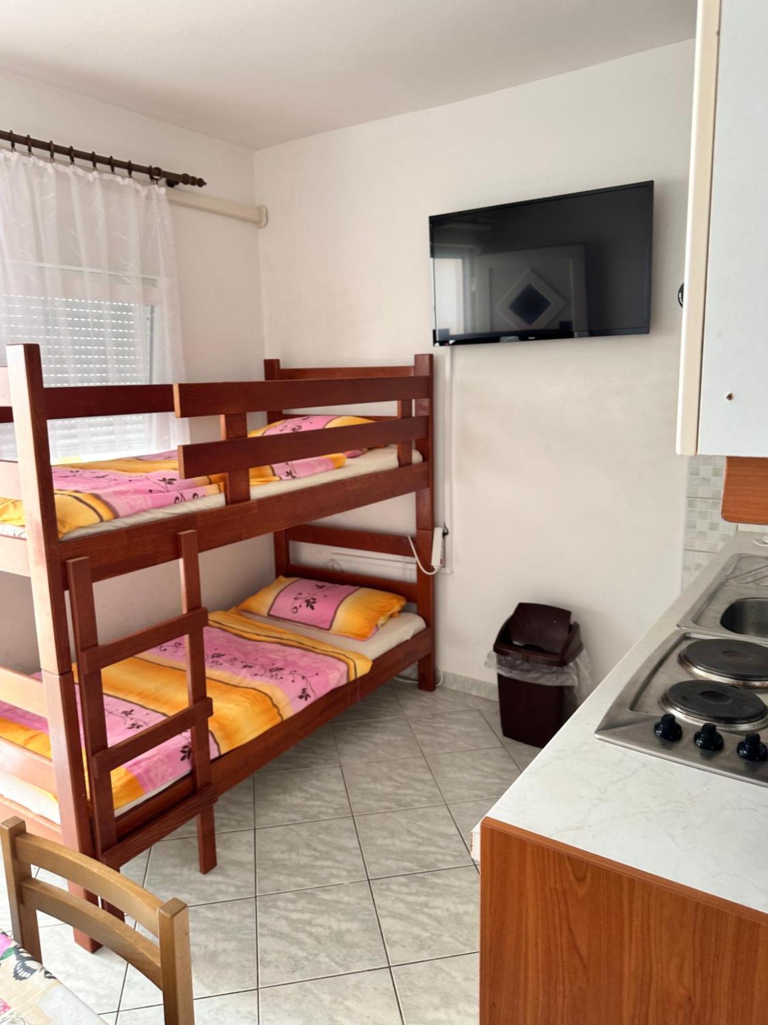 Apartments Kristina Vir Dış mekan fotoğraf